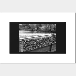 Love locks on the bridge over the River Wye in the Derbyshire town of Bakewell Posters and Art